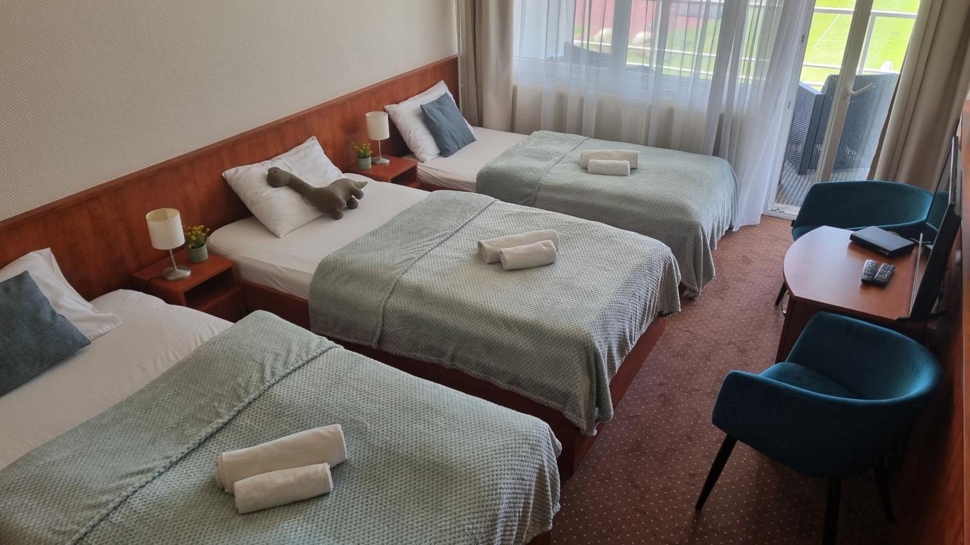 Sport Hotel Tatabánya Eksteriør bilde