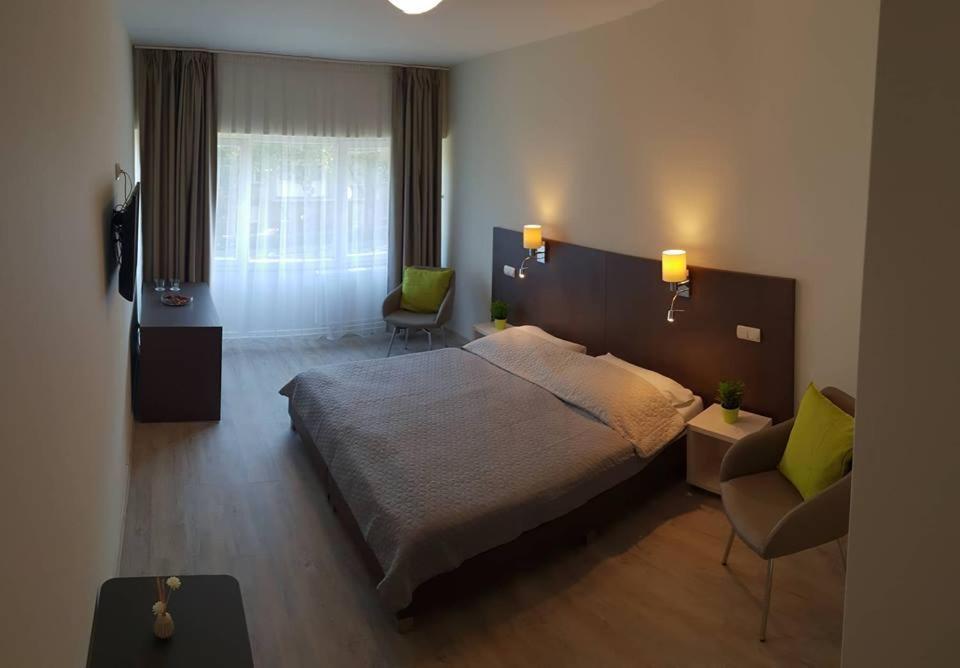 Sport Hotel Tatabánya Eksteriør bilde