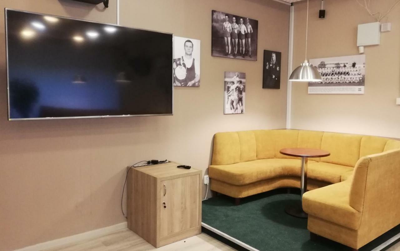 Sport Hotel Tatabánya Eksteriør bilde